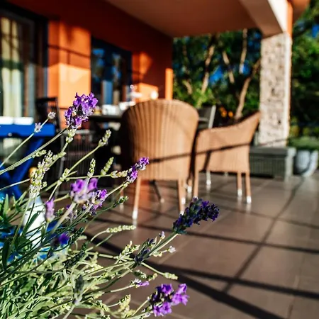 Serenity With Private Pool Near The
