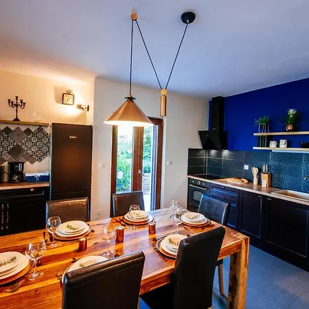 Serenity With Private Pool Near The Apartment Poljana (Ugljan)