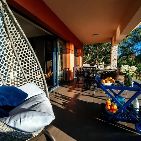 Apartment Serenity With Private Pool Near The *