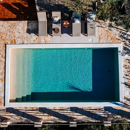 Apartment Serenity With Private Pool Near The