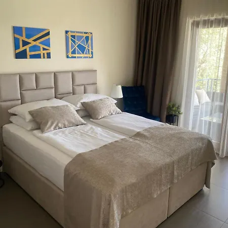 Apartment Serenity With Private Pool Near The Poljana (Ugljan)
