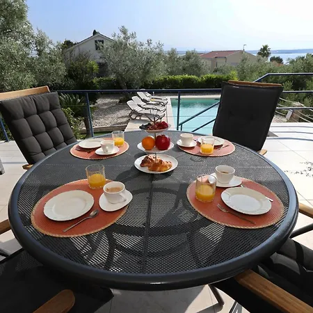 Lejlighed Serenity With Private Pool Near The