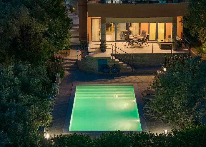 Serenity With Private Pool Near The Apartment Poljana (Ugljan)