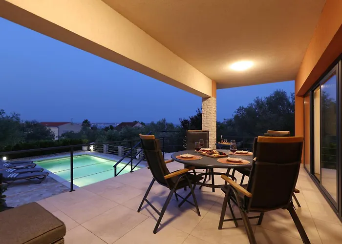 Serenity With Private Pool Near The * Poljana (Ugljan)