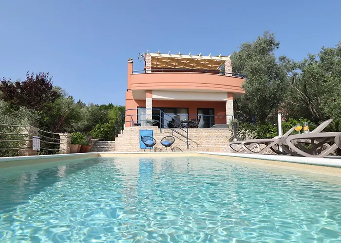 Serenity With Private Pool Near The Апартаменты Poljana (Ugljan)