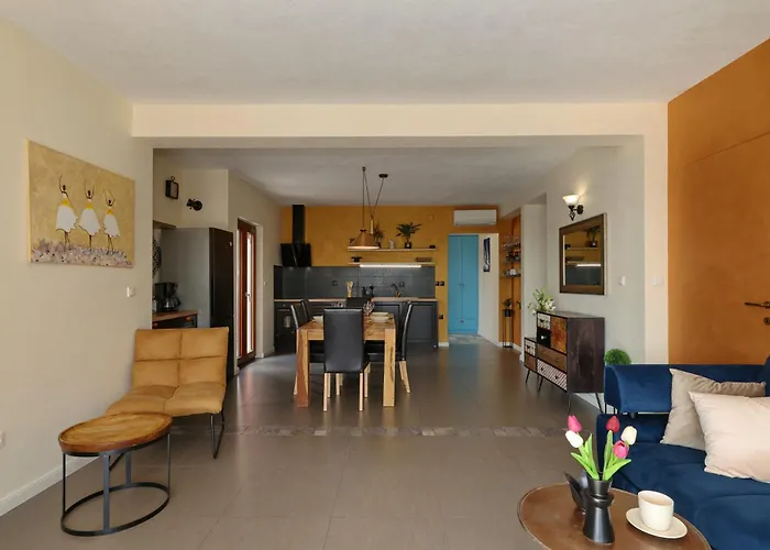 Serenity With Private Pool Near The Апартаменты *